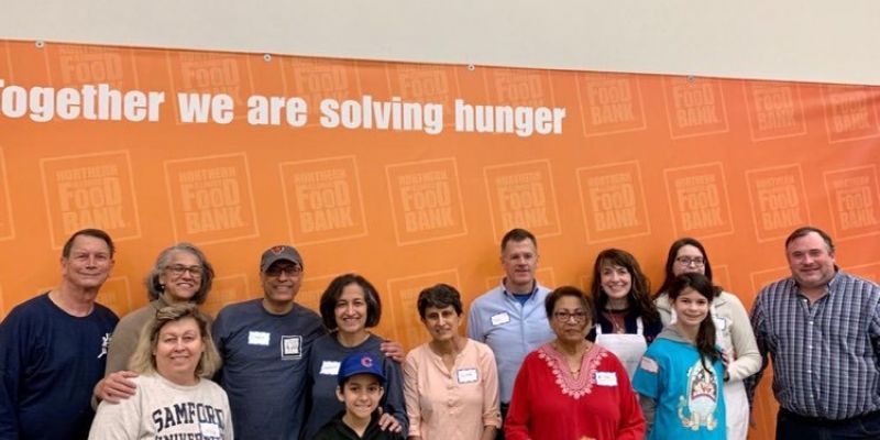 November 19, Physicians Make a Difference at the Northern Illinois Food Bank